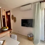 Apartamerica Garden - 150 Metres From The Appartement *