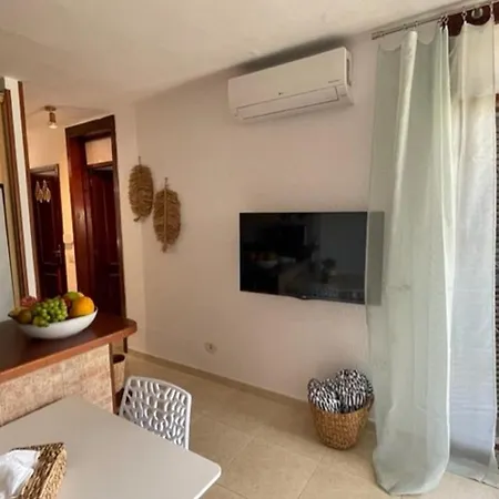 Apartamerica Garden - 150 Metres From The 아파트 *